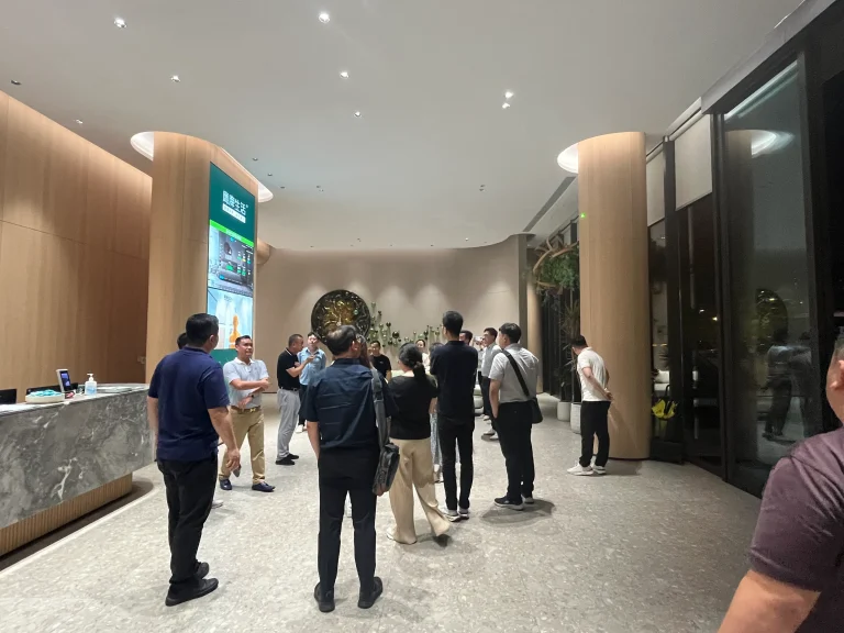 Apr 22, 2025 Australia 1