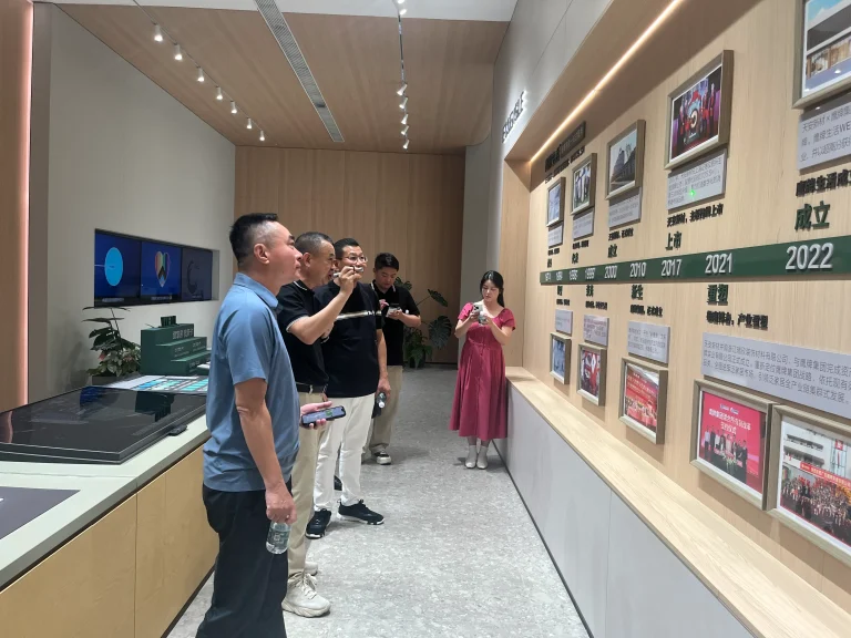 Apr 24, 2025 Singapore 8