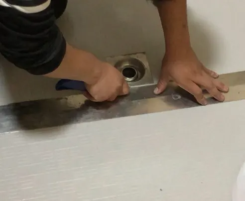 cutting vinyl sheet flooring